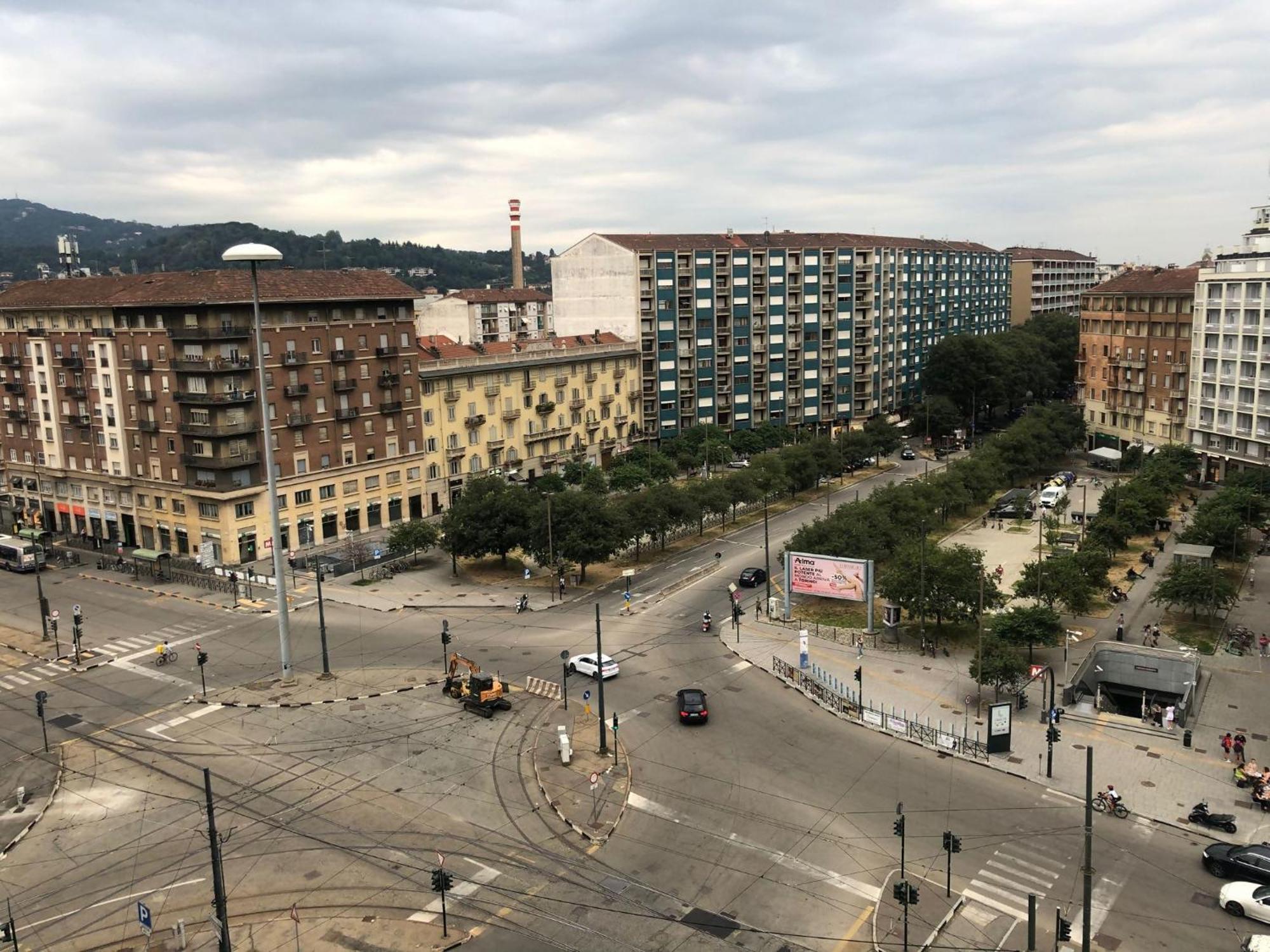 Apartamento Metro Molinette Panoramico Con 6 Posti Letto Turín Exterior foto